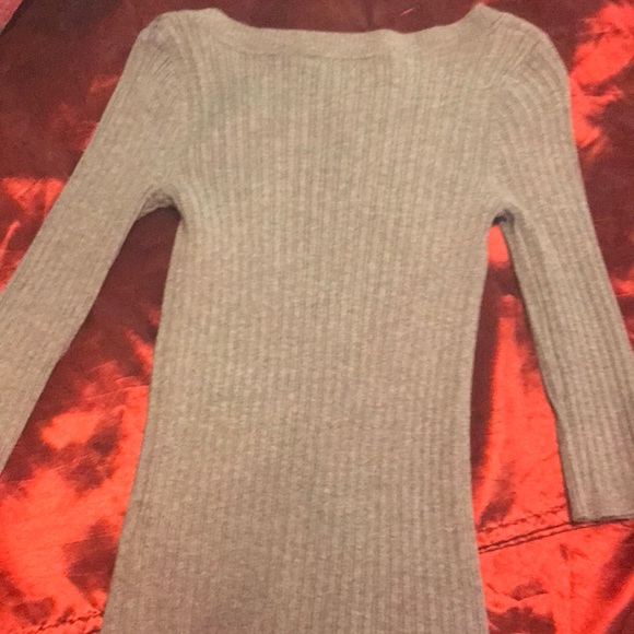 Mid Sleeve Sweater - Picture 3 of 3